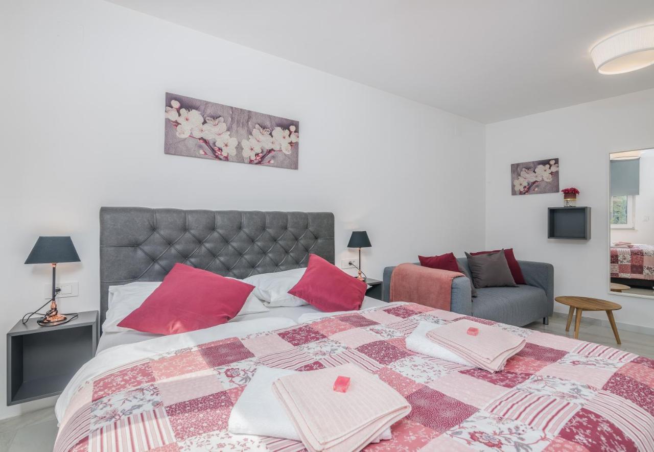Modern Apartments Elle Malinska Вантачичи Екстериор снимка