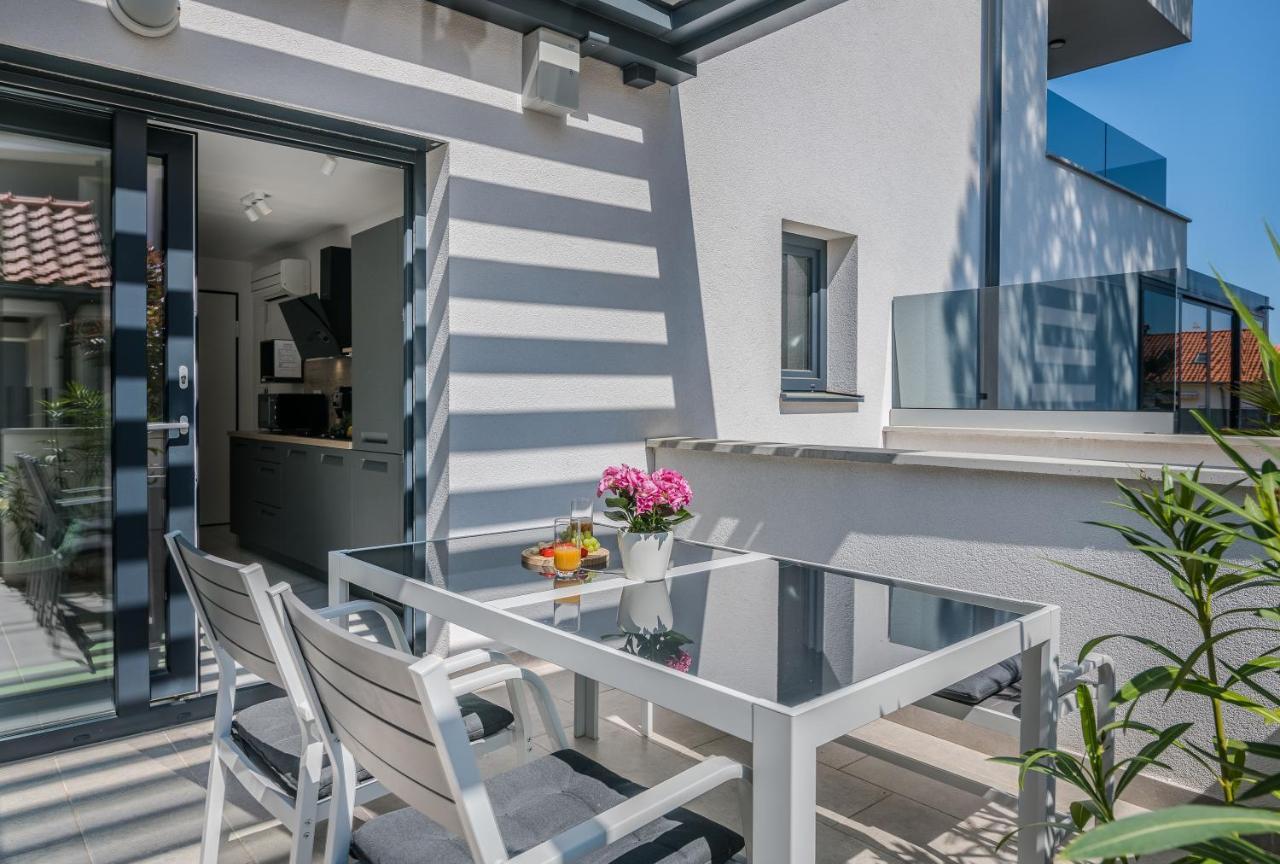 Modern Apartments Elle Malinska Вантачичи Екстериор снимка