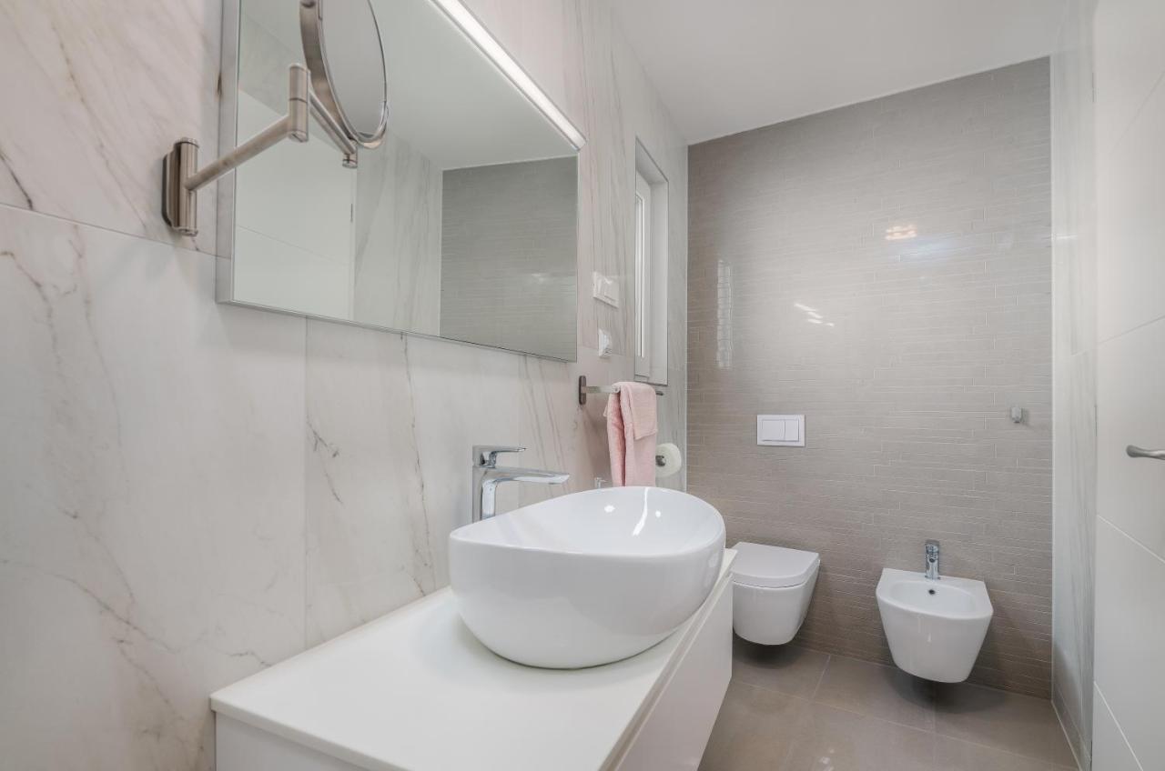 Modern Apartments Elle Malinska Вантачичи Екстериор снимка